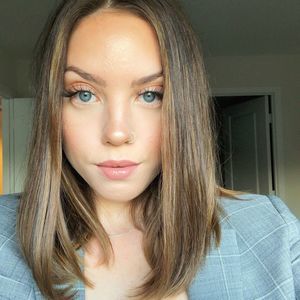 Meet your Posher, Dana